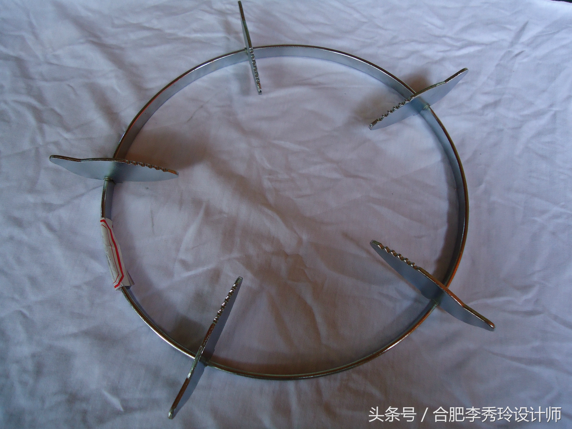 燃气灶火焰怎么调都是红色,燃气灶一开始蓝火慢慢变红火