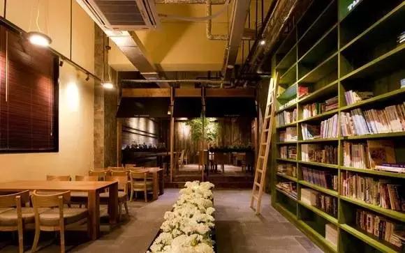 青岛合适情侣约会的美食店,青岛站合适约会的美食