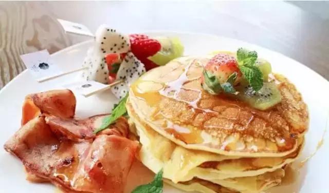 青岛合适情侣约会的美食店,青岛站合适约会的美食