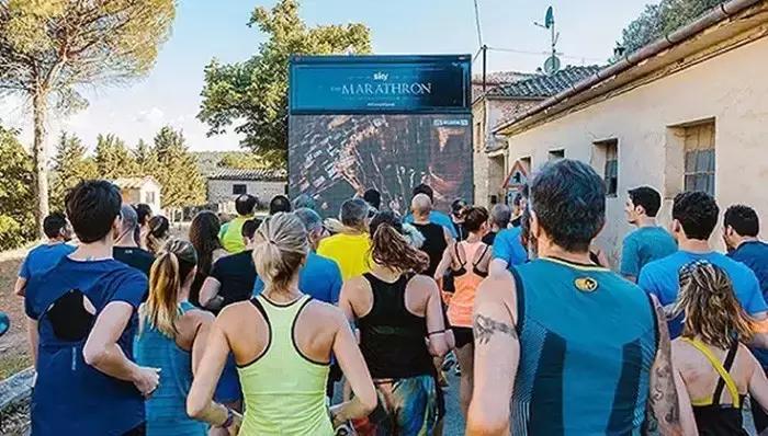 一周神广告：吾皇虐我千百遍我待吾皇如初恋