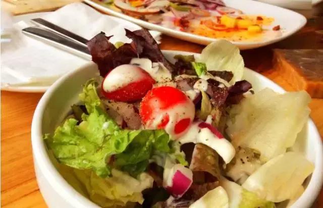 青岛合适情侣约会的美食店,青岛站合适约会的美食