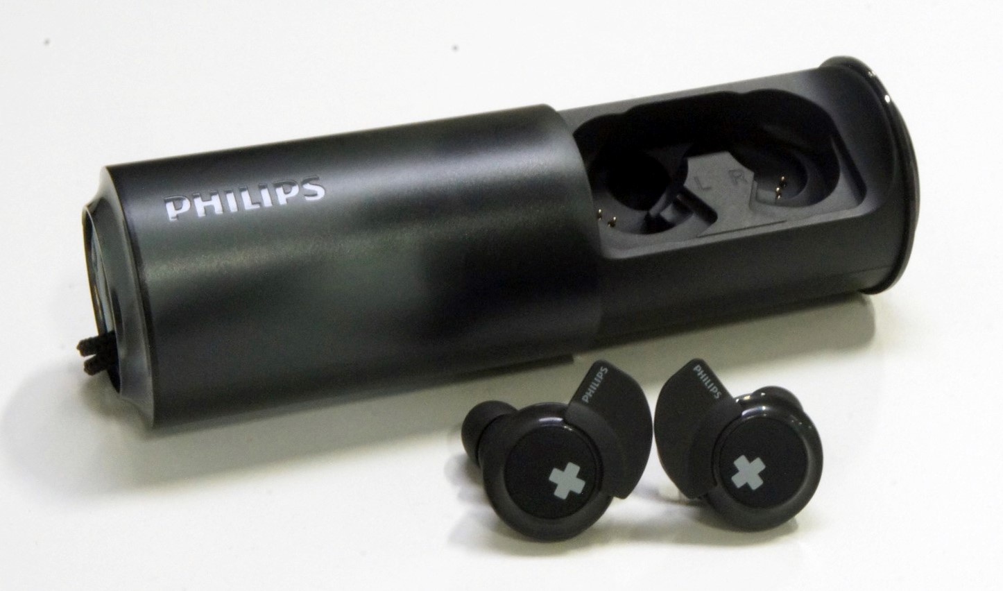 所有无线耳机的使用说明,盒装无线耳机如何使用