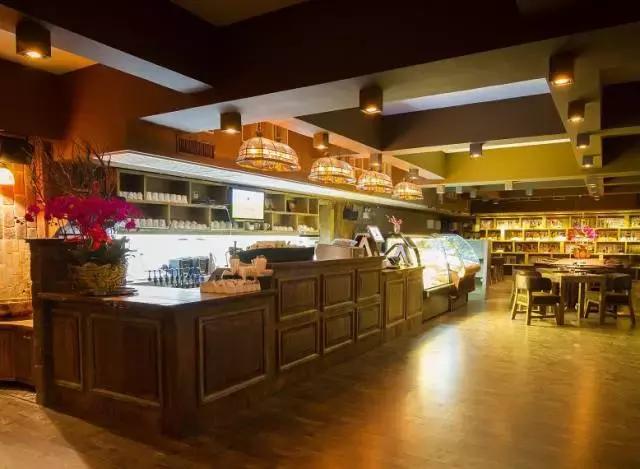 青岛合适情侣约会的美食店,青岛站合适约会的美食