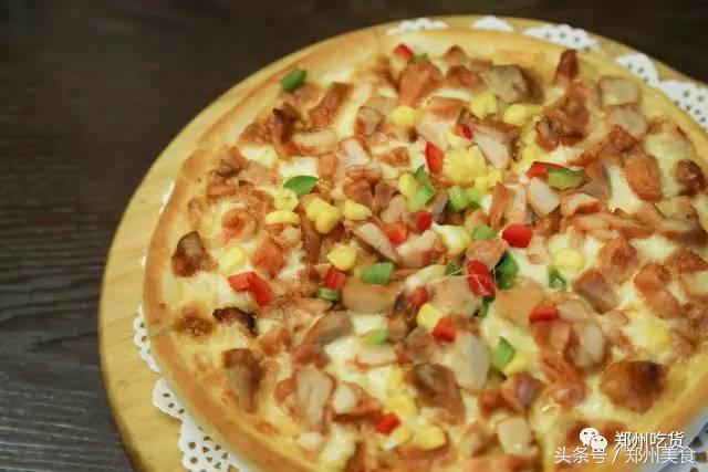 郑州东区萌猫主题披萨小店，铲屎官快来这吸猫了！