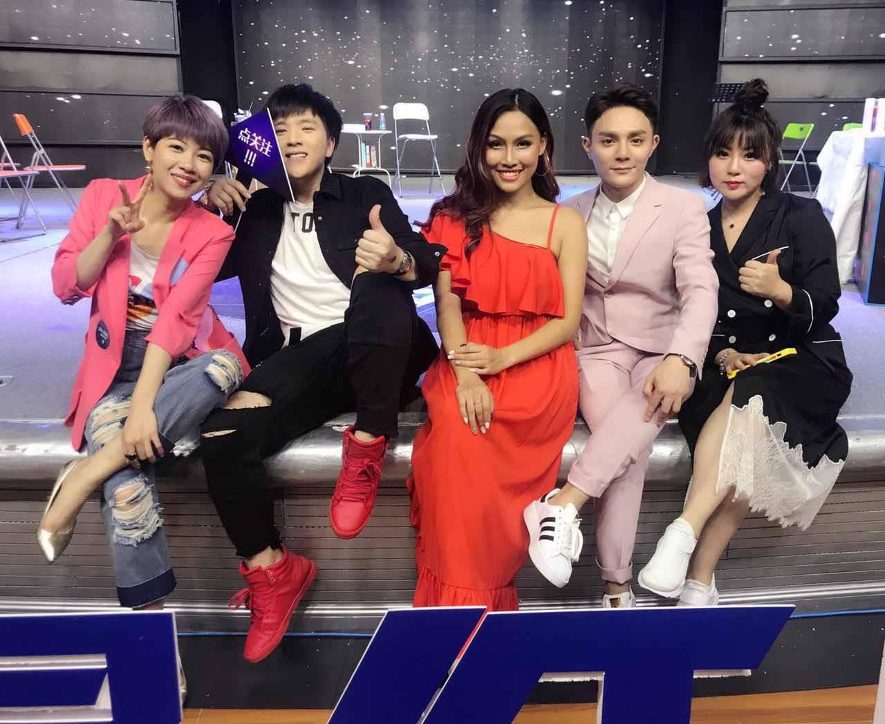 直播13万点赞,13万点赞直播