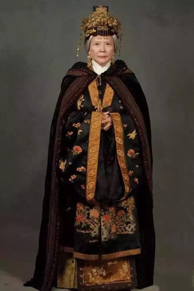 真正的名媛是什么样,真正的名媛是靠什么挣钱