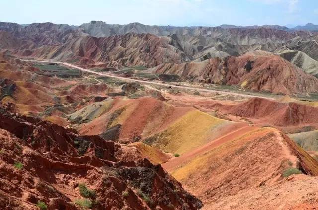 老爷子陪老伴穷游,带着老伴穷游