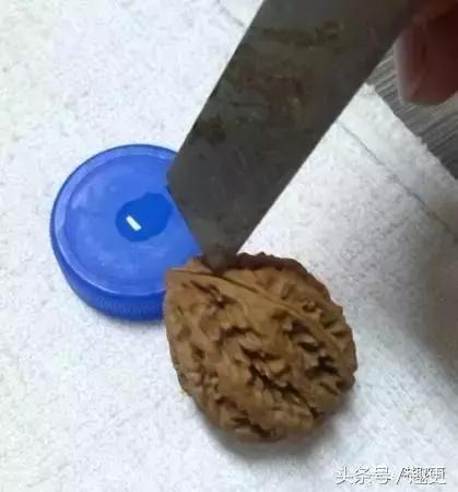 核桃手串开裂怎么补救,核桃开裂补救方法