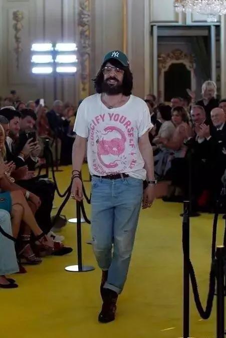 求老板涨工资每月三千多,求老板涨薪