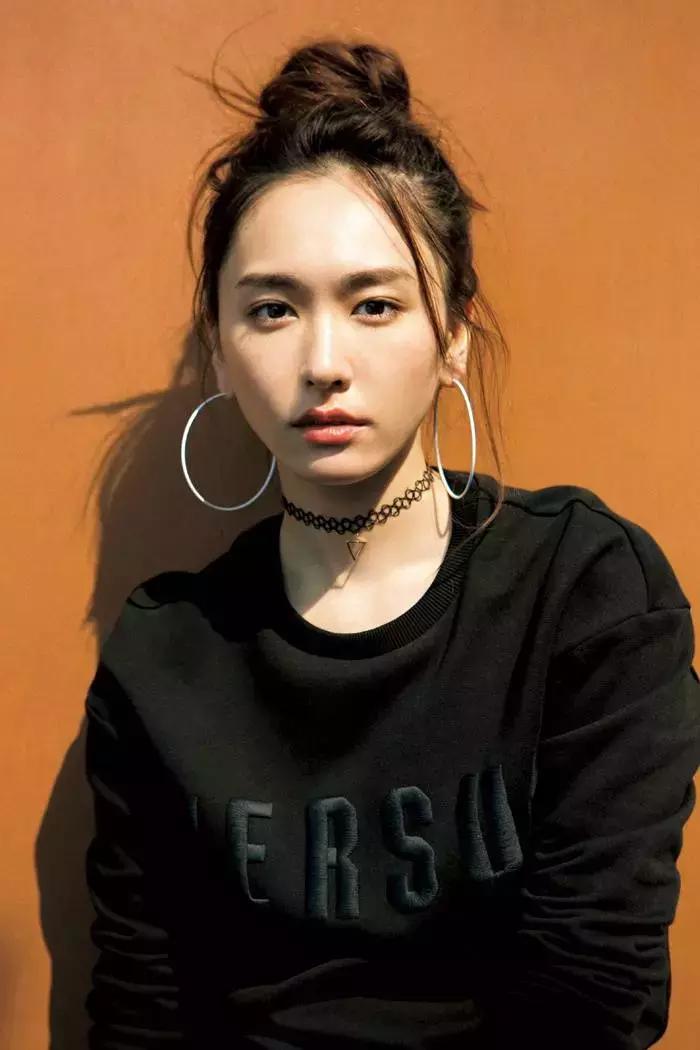 nylon尼龙四月刊在哪买,nylon尼龙2020七月刊