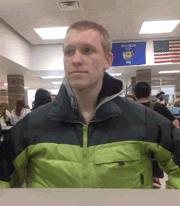 租了宝马，放上饮料，坐等妹子上车，结果被环卫大妈先拿了