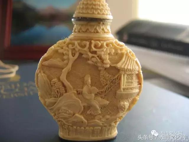 蒙古族拜年礼仪鼻烟壶,蒙古族交换鼻烟壶礼仪