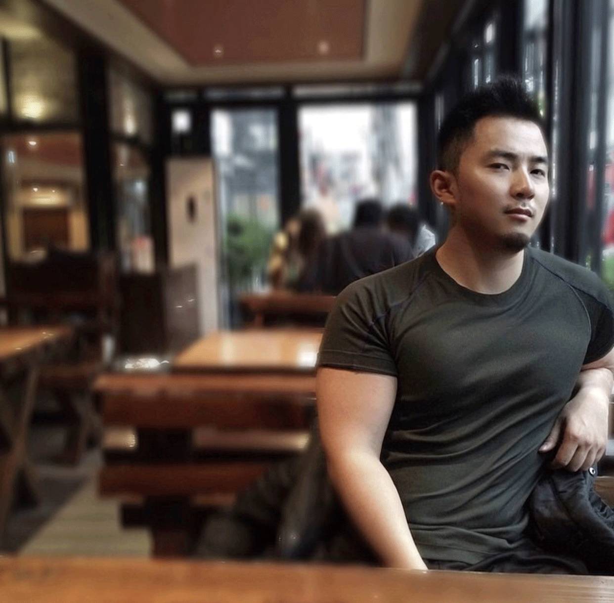 高粱地里的野汉子，不仅仅身材很正