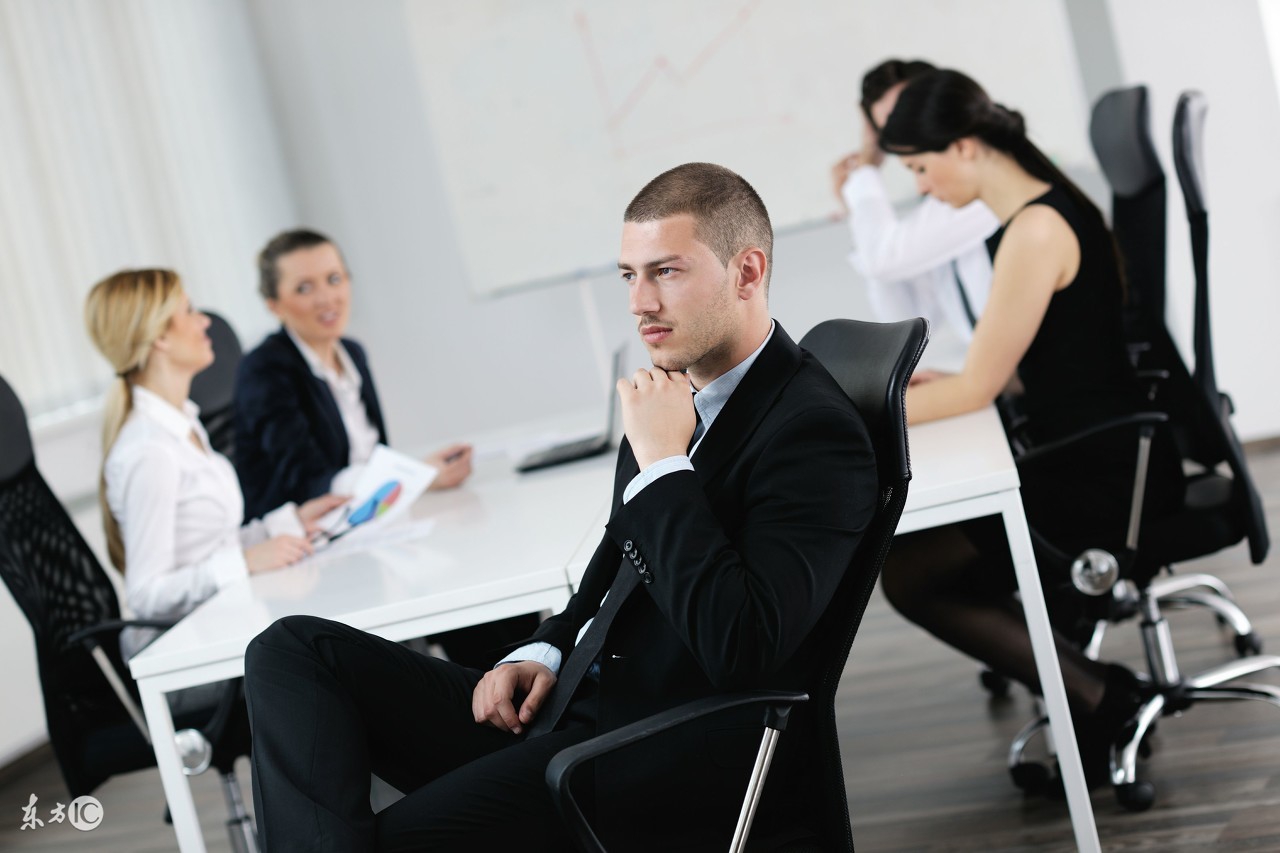 喜欢上司怎么办,喜欢领导该怎么改变心态