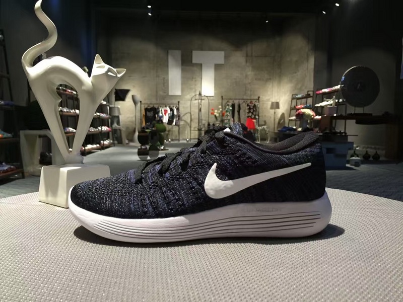 nike登月跑鞋合适跑步吗,nike登月鞋合适夏天穿吗