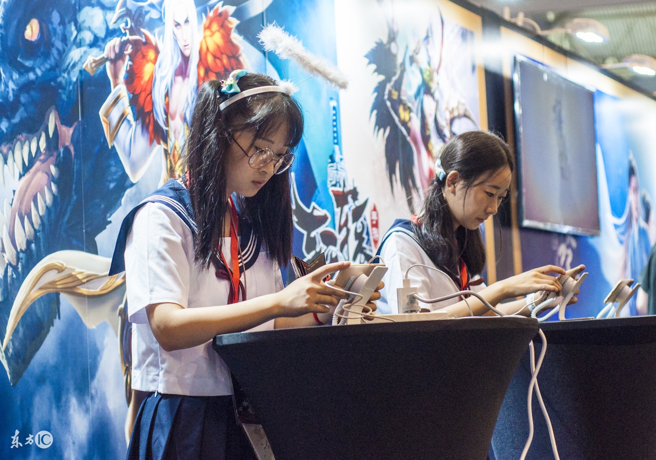 浅谈王者荣耀对社会的影响