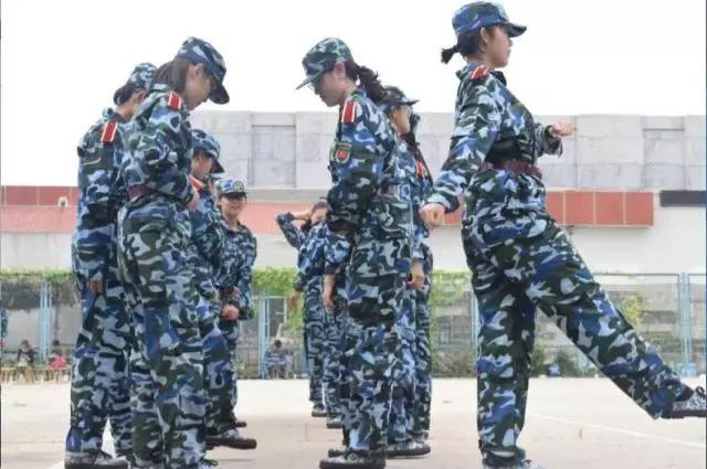 鍐涜惀宀佹湀閲庤惀璁粌瑙嗛,閮ㄩ槦杩峰僵鐢熸椿瑙嗛