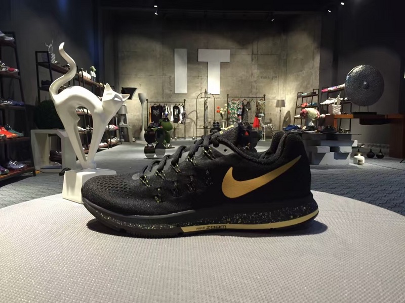 nike登月跑鞋合适跑步吗,nike登月鞋合适夏天穿吗