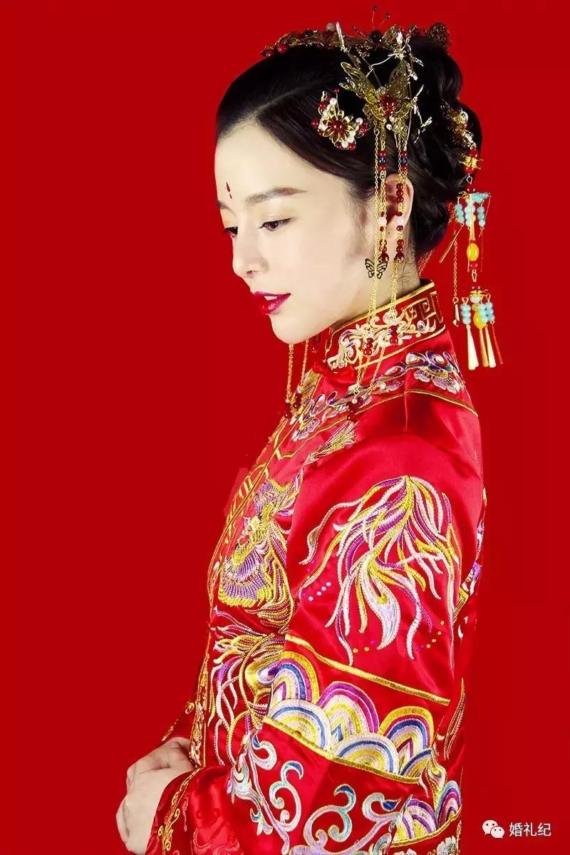 如何挑选合适中式婚礼的妆容,中式婚礼搭配