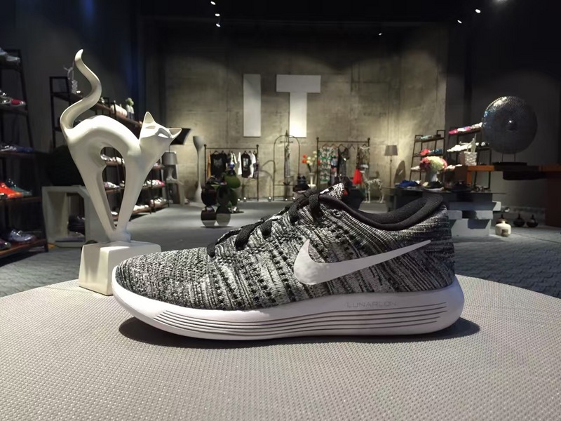 nike登月跑鞋合适跑步吗,nike登月鞋合适夏天穿吗