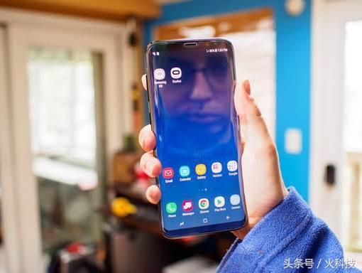 苹果贴全面屏膜还是半屏膜好,曲面屏手机贴钢化膜还是水凝膜好