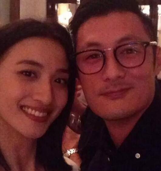 余文乐冯文娟是什么关系,冯文娟丈夫