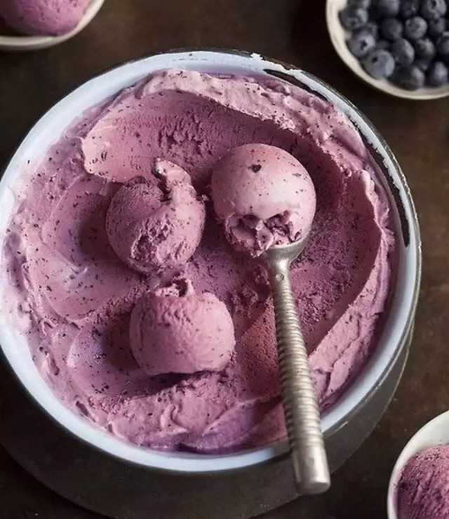 向甜美势力低头！冰激凌色小冰箱看得人齁甜齁甜！