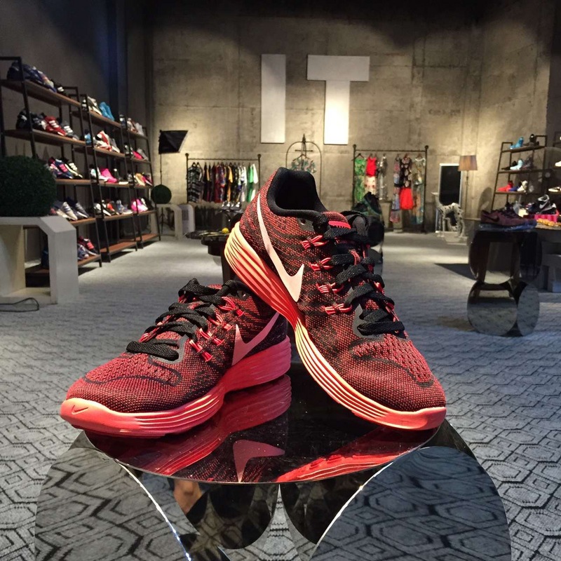 nike登月跑鞋合适跑步吗,nike登月鞋合适夏天穿吗