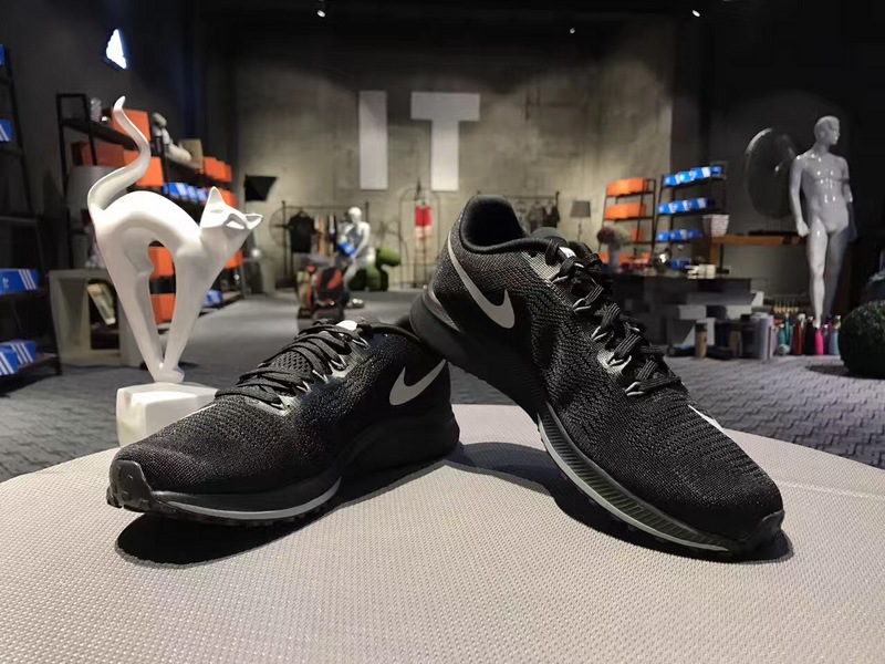 nike登月跑鞋合适跑步吗,nike登月鞋合适夏天穿吗