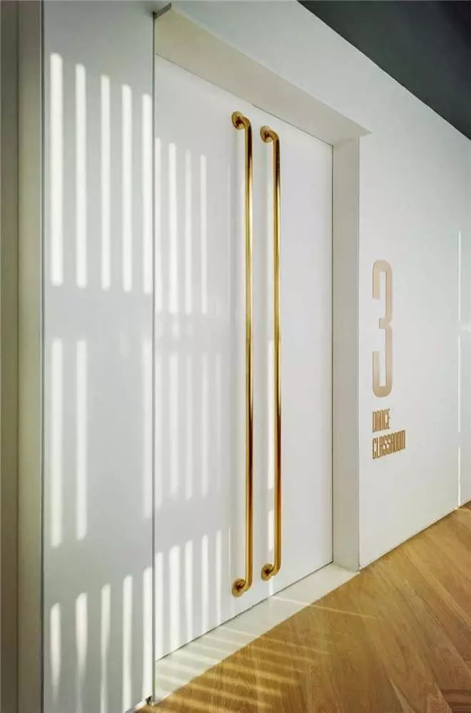 设计师大胆突破传统设计元素,林森设计师