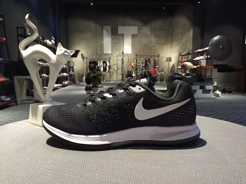 nike登月跑鞋合适跑步吗,nike登月鞋合适夏天穿吗