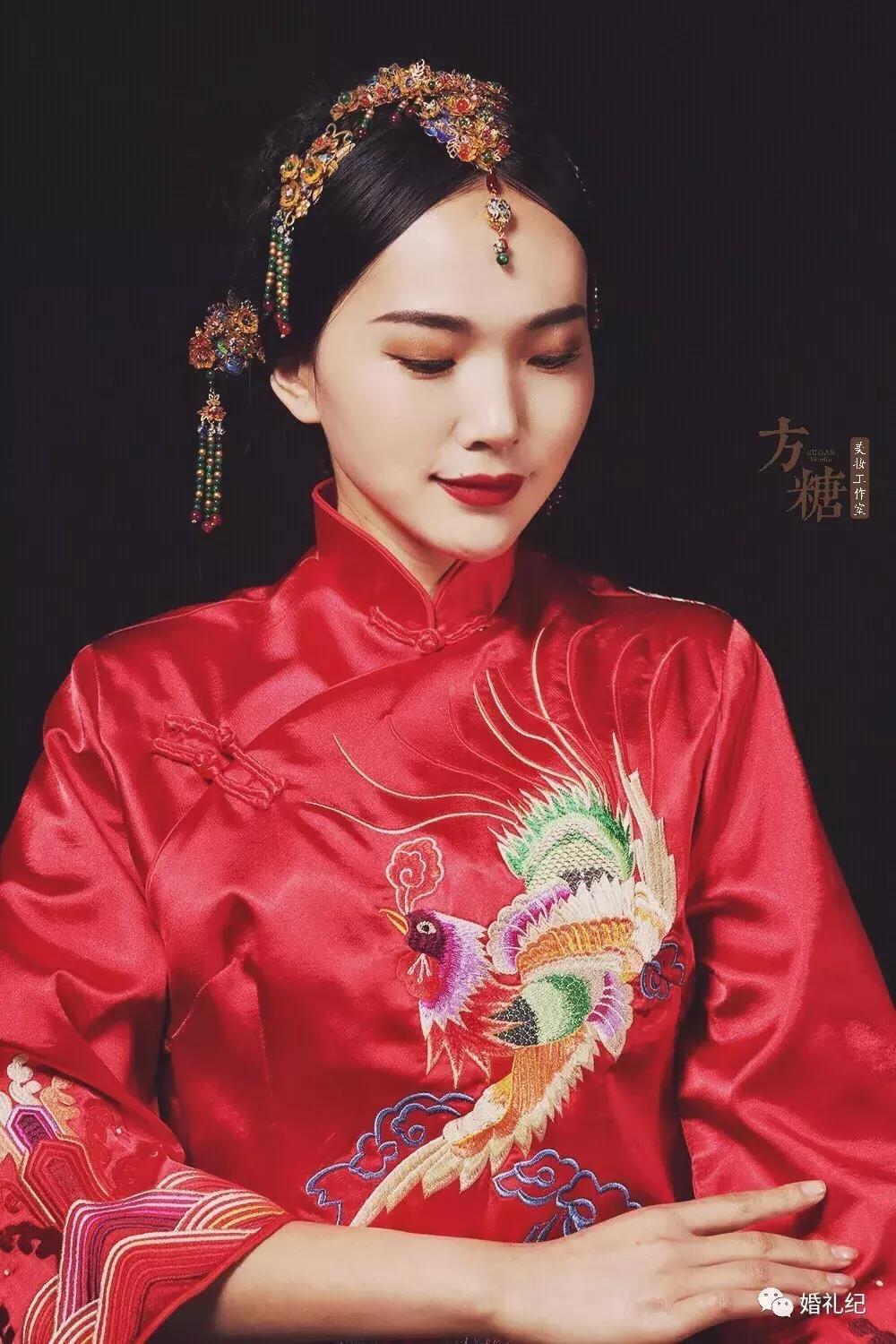 如何挑选合适中式婚礼的妆容,中式婚礼搭配