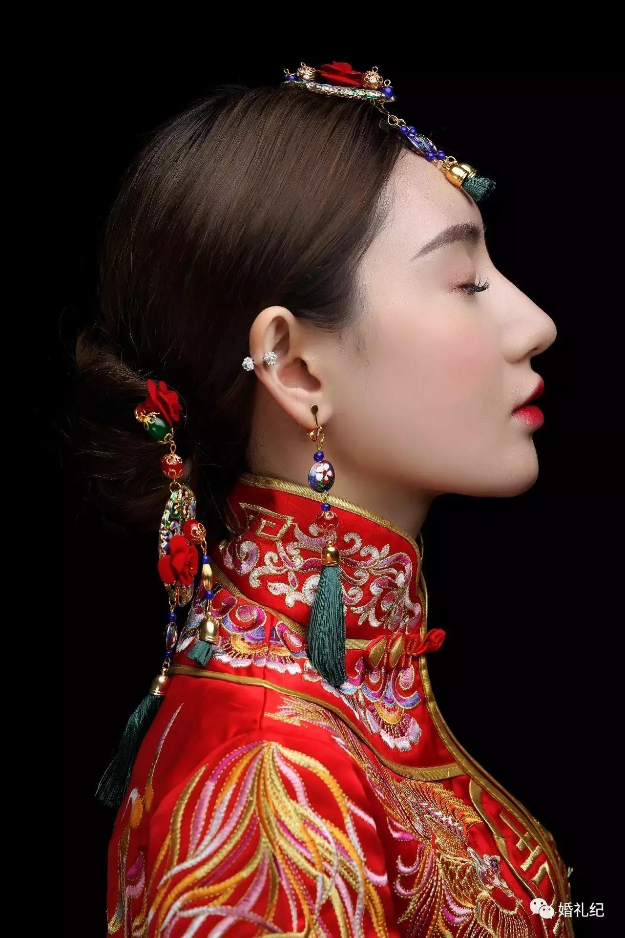 如何挑选合适中式婚礼的妆容,中式婚礼搭配