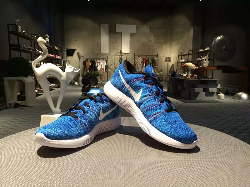 nike登月跑鞋合适跑步吗,nike登月鞋合适夏天穿吗