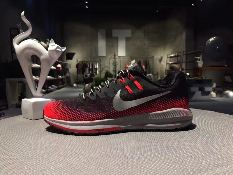 nike登月跑鞋合适跑步吗,nike登月鞋合适夏天穿吗