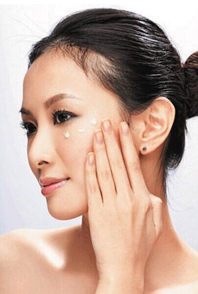 毛孔粗大黑头快速改善的方法,鼻子毛孔有黑头毛孔粗大怎么办