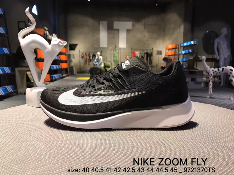 nike登月跑鞋合适跑步吗,nike登月鞋合适夏天穿吗