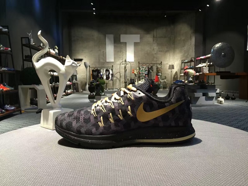 nike登月跑鞋合适跑步吗,nike登月鞋合适夏天穿吗