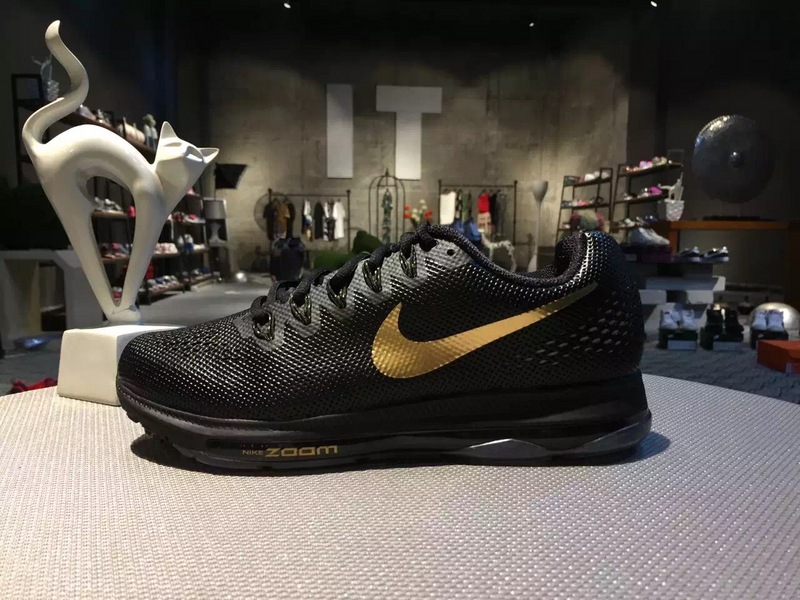 nike登月跑鞋合适跑步吗,nike登月鞋合适夏天穿吗