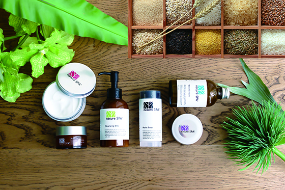 中国国际美博会（广州）上，这款眼膜吸引了无数时尚MM