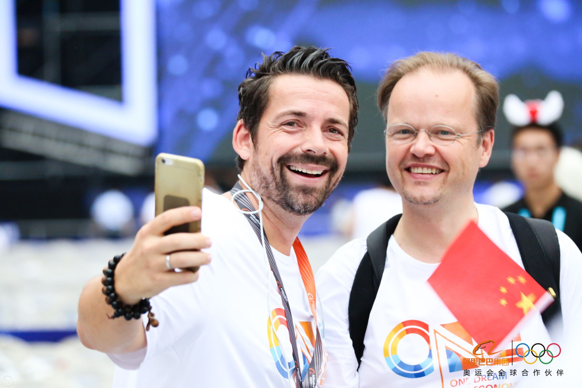 这些高清大图告诉你，今天刷屏朋友圈的阿里年会到底在玩什么？