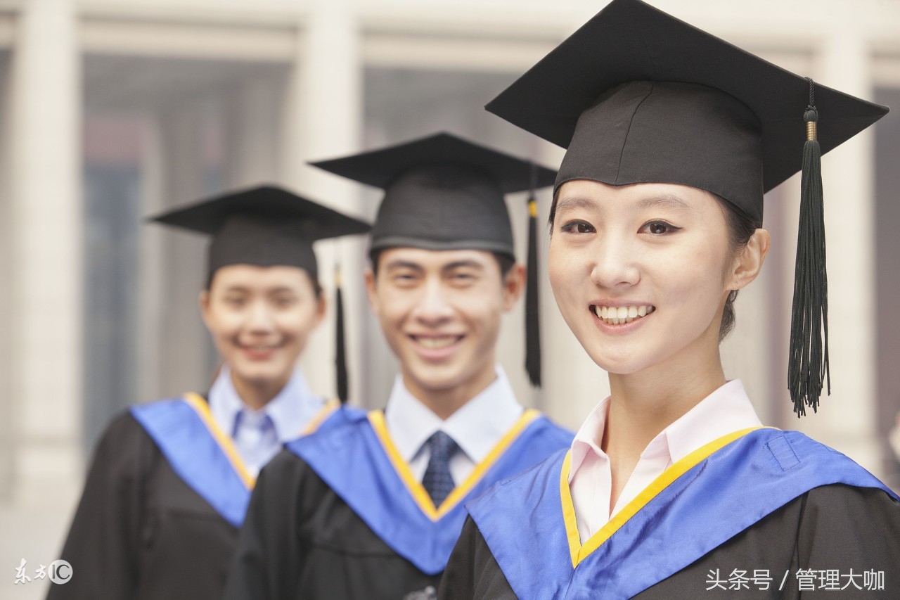 三分钟前到公司面试，三分钟之后竟然成了面试别人的人