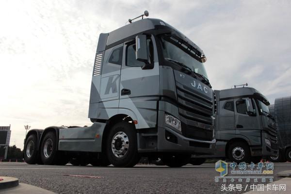 2017年格尔发k7w440马力牵引车价格,格尔发k7手动挡新车