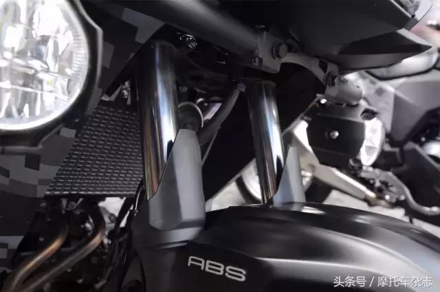 国内最便宜进口ADV来了！川崎Versys-X300售价4.75万起，但是……