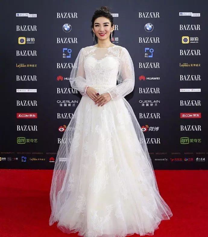 芭莎慈善夜分析,芭莎慈善夜明星服装评价