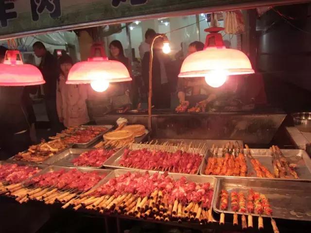 新乡必吃十大特色小吃步行街,舌尖上的古街美食街