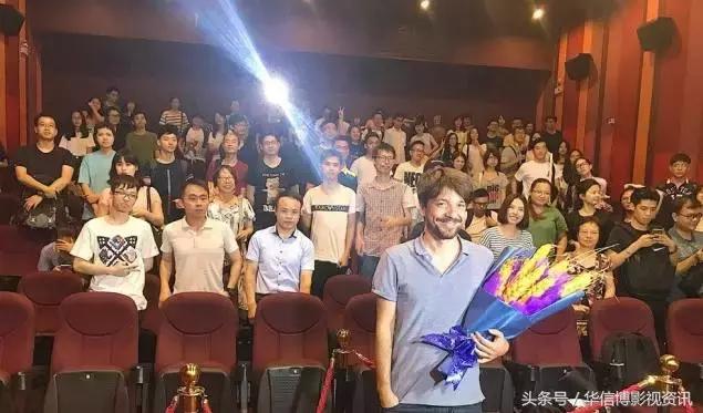 《水形物语》威尼斯捧金狮奖、五部委联合发文遏制“天价片酬”