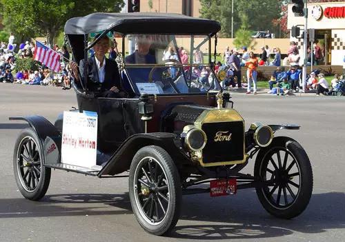 竟然还有车门取名“自杀式”，看到宝马、劳斯莱斯车门后恍然大悟