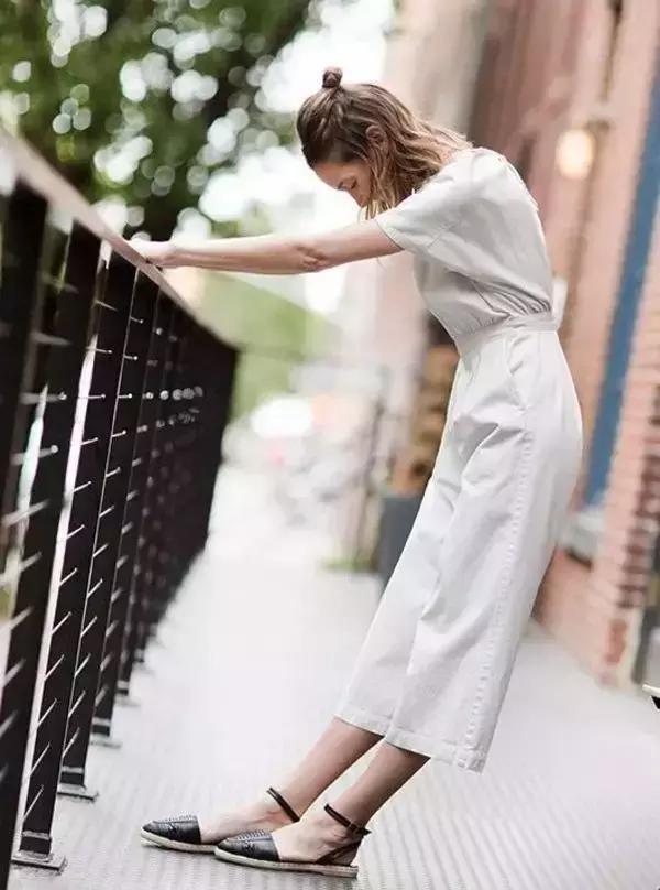 矮个子夏天穿阔腿裤好看吗,淡蓝色牛仔阔腿裤穿搭夏天学生