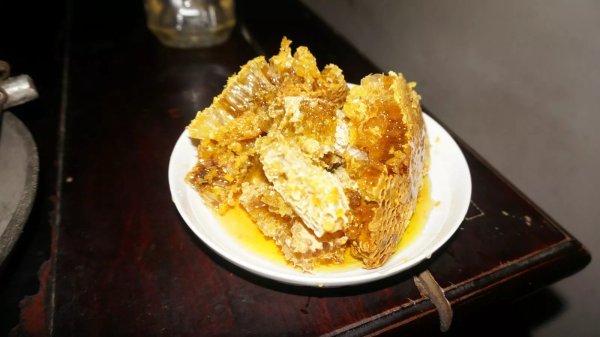 怎么选蜂蜜才能买到真蜂蜜,怎么买才能买到纯正蜂蜜